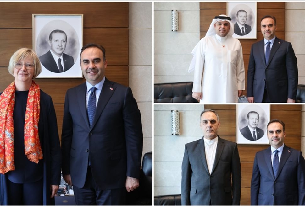 Almanya, İran ve Bahreyn Büyükelçileriyle Görüşme