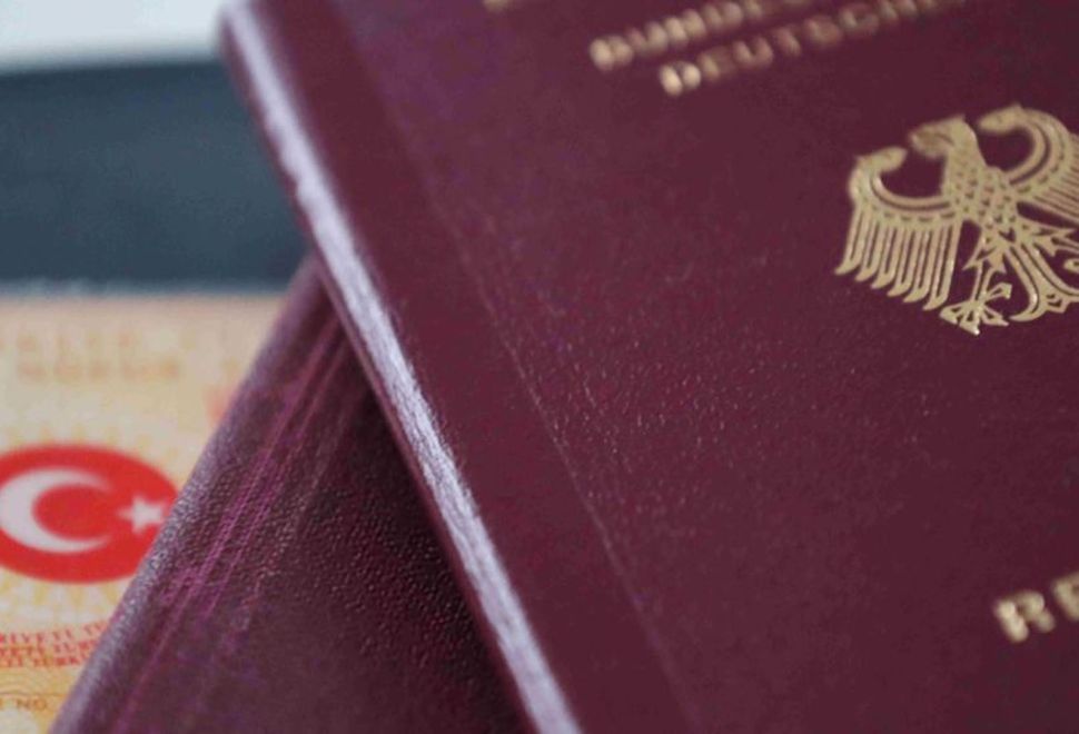 Üç Yılda Vatandaşlığa Son, Almanya Vatandaşlık ve Aile Birleşimi Kurallarını Sıkılaştırıyor
