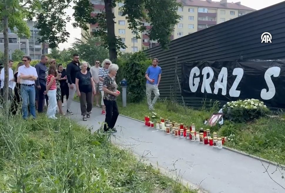 Graz'da Saygı Duruşu