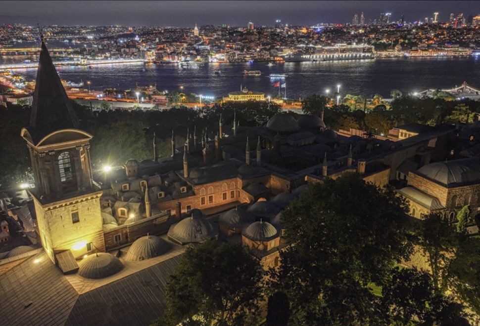 Topkapı Sarayı’nda Gece Turları Başladı