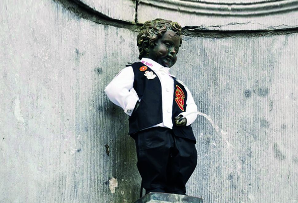 Manneken Pis Sarı-Kırmızıya Bürünüyor