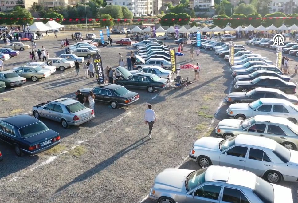 Klasik Mercedesler Ürgüp’te Buluştu