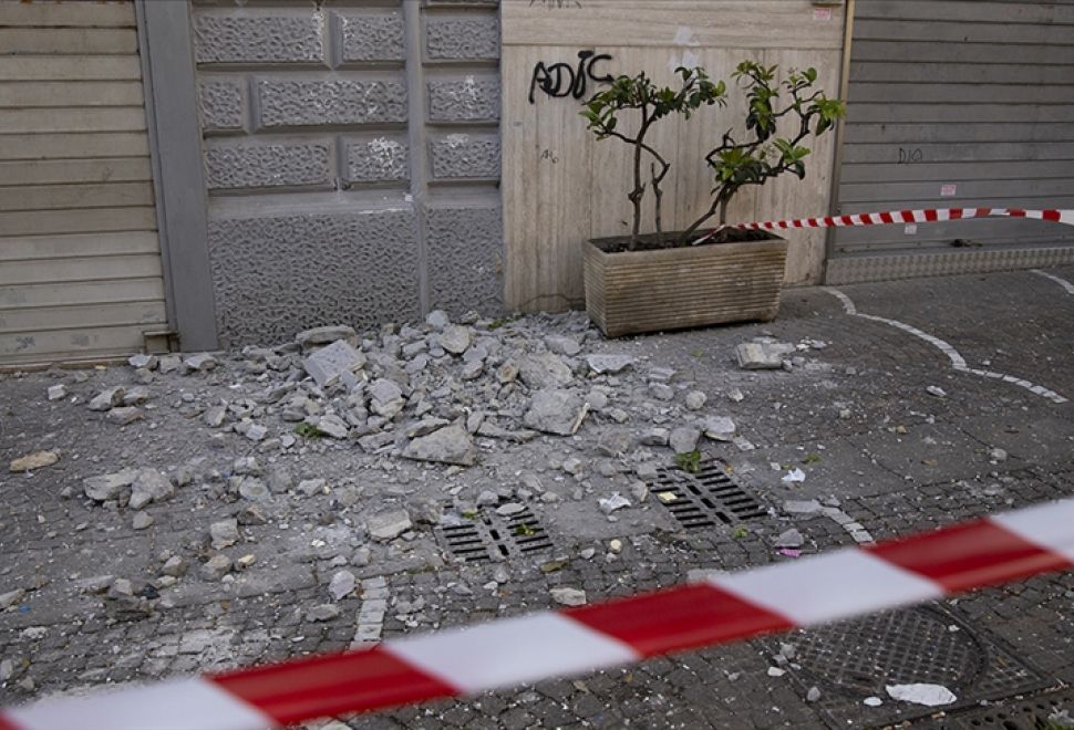 İtalya’da Volkanik Bölgede Korkutan Deprem