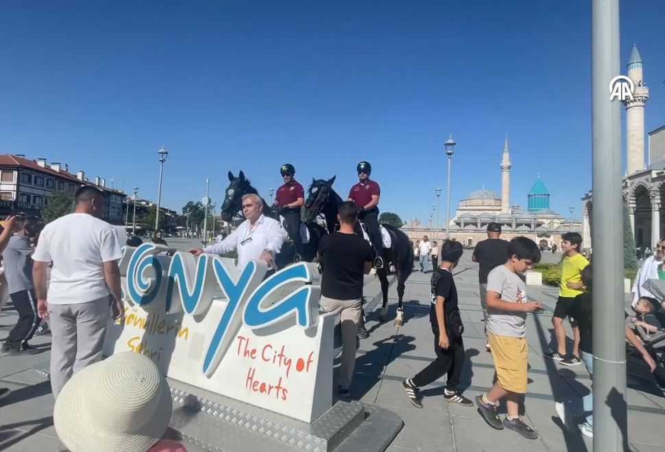 Atlı Polisler Göreve Başladı