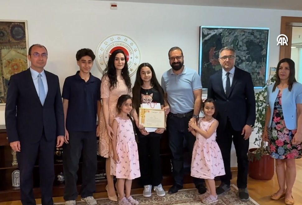 Başkonsolos Şanlı’dan Ayla’ya Tebrik