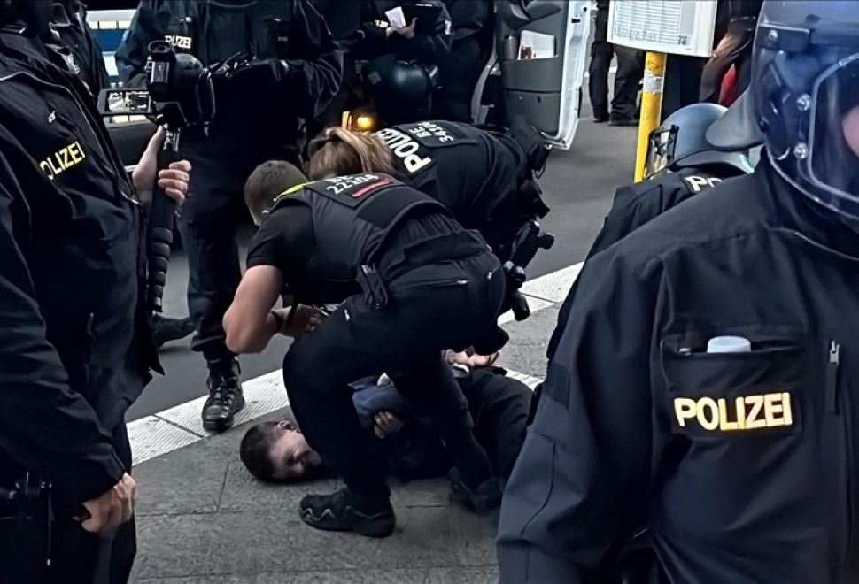 Almanya’da Polis Müdahalesi Tartışılıyor