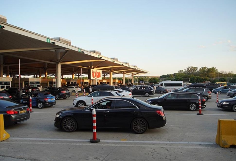 Kapıkule'de 16 Saatte 26 Bin Kişi Yurda Giriş Yaptı