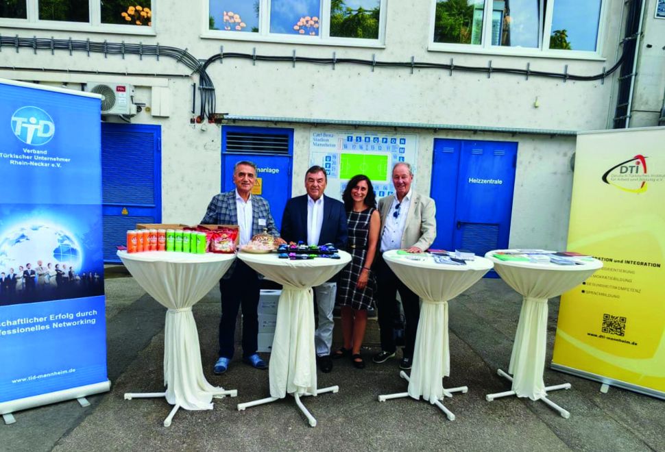 Mannheim’da Gelecek Planları Masaya Yatırıldı: SUNTAT ve Mustafa Baklan Etkinlikte Yer Aldı
