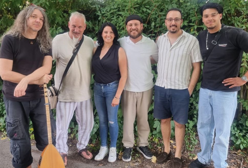 Schondorf'ta Irkçılığa Karşı 'Sazın' Sesi Yükseliyor
