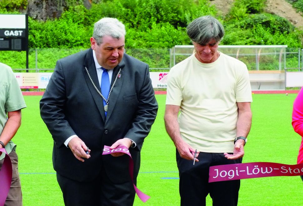 Jogi Löw Memleketinde Onurlandırıldı: Schönau'da Kendi Adını Taşıyan Stadı Açtı