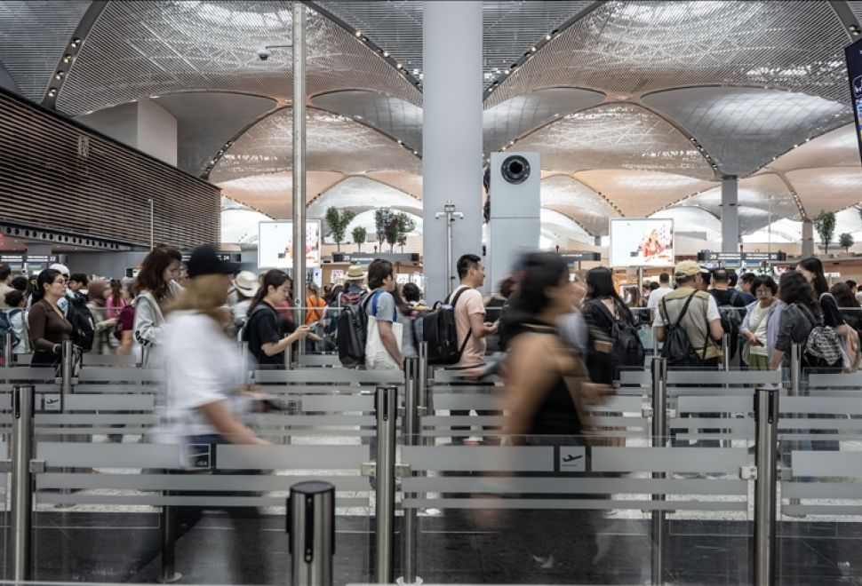 İstanbul Havalimanı Bir Günde 271 Bin 836 Yolcuya Hizmet Vedi