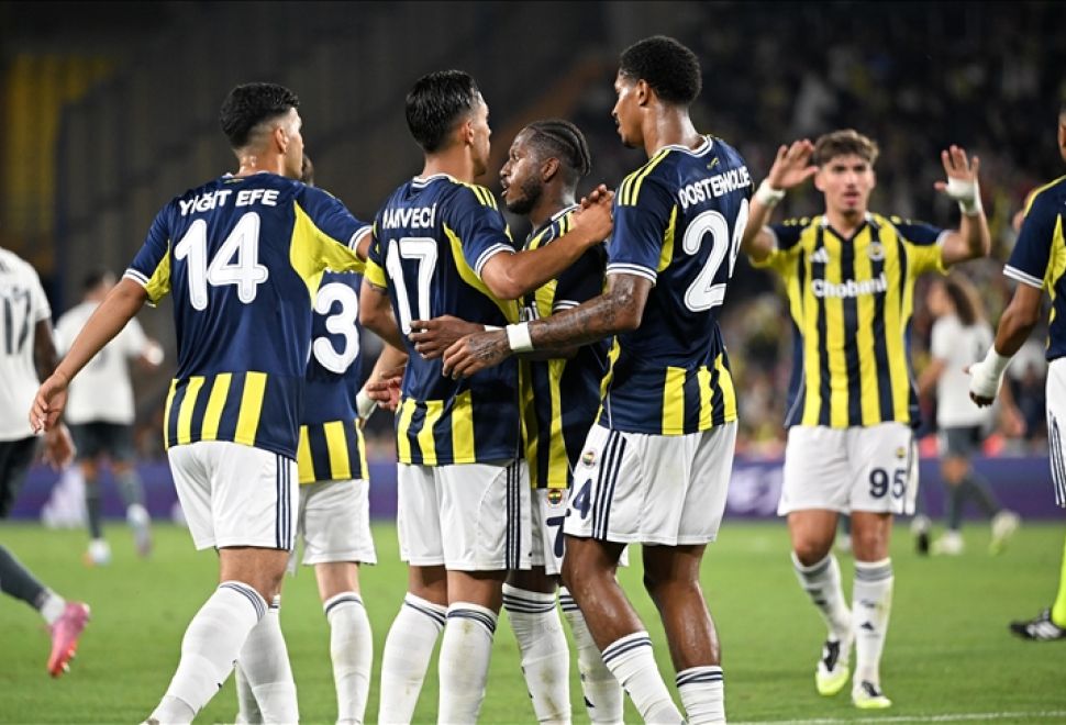 Fenerbahçe, Feyenoord Deplasmanında Avantaj Peşinde