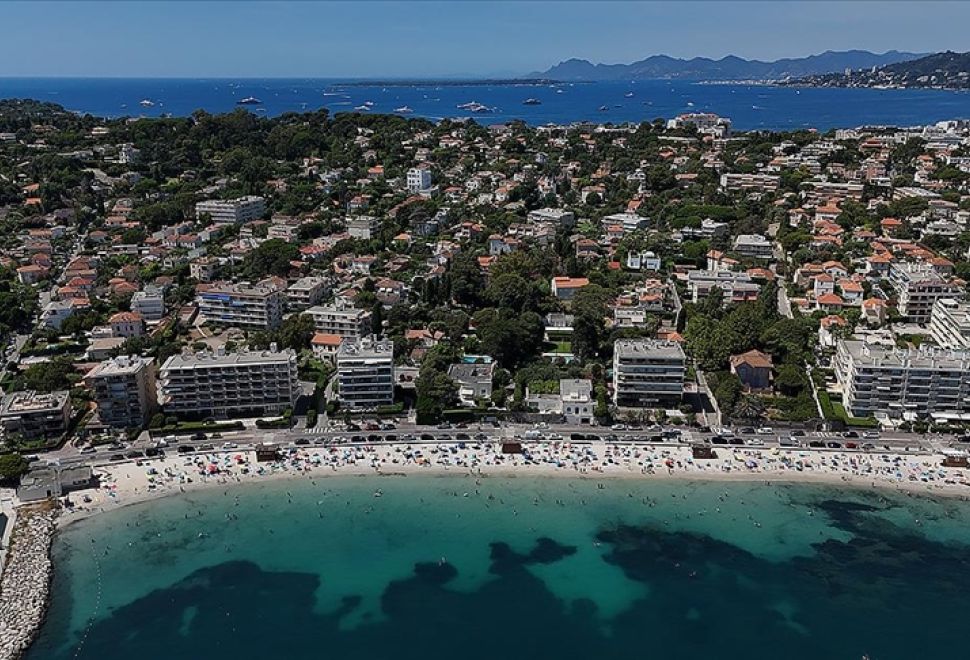Fransa’da Kırmızı Sıcak Hava Alarmı, 14 Vilayette Aşırı Sıcaklar Etkili