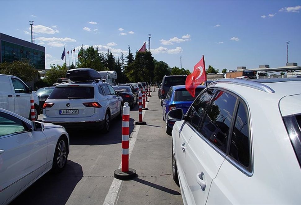 Edirne Sınır Kapılarında Hızlı Geçiş, Gurbetçiler İçin Yeni Tedbirler