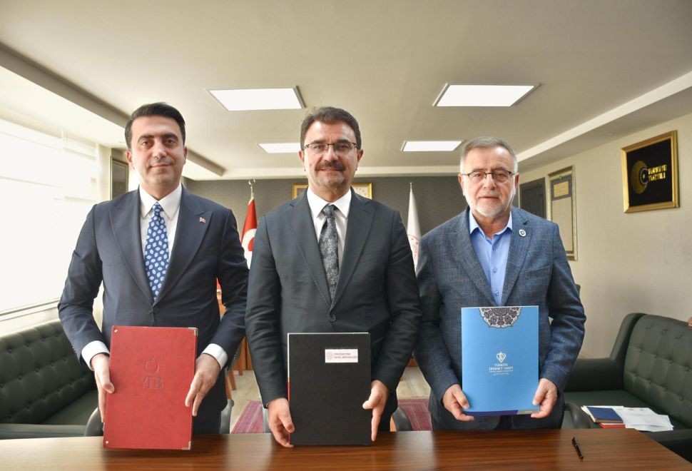 MEB, YTB ve TDV Arasında ‘Uluslararası Anadolu İmam Hatip Liseleri İş Birliği Protokolü’ İmzalandı