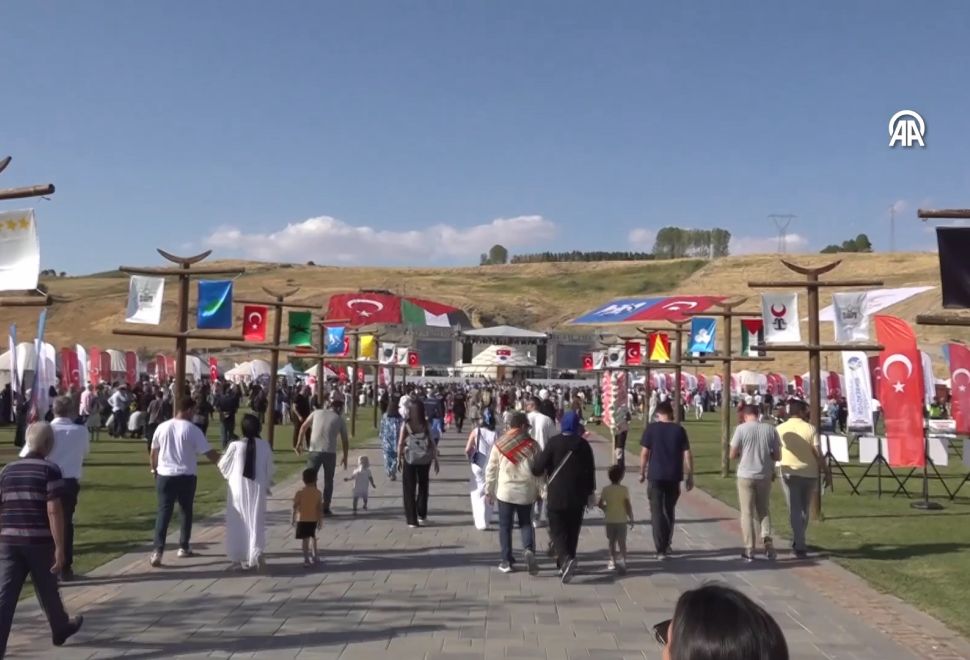 Ahlat, Malazgirt Zaferi’nin 954. Yılında Coşkuya Ev Sahipliği Yaptı