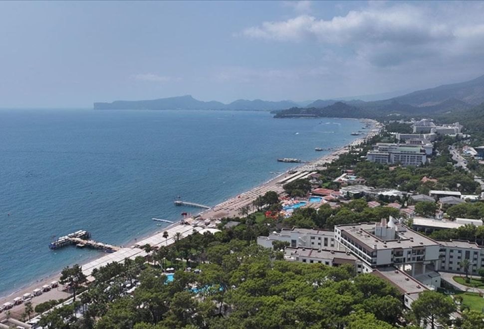 Antalya’ya Turist Akını, 8 Ayda 12 Milyona Yaklaştı 