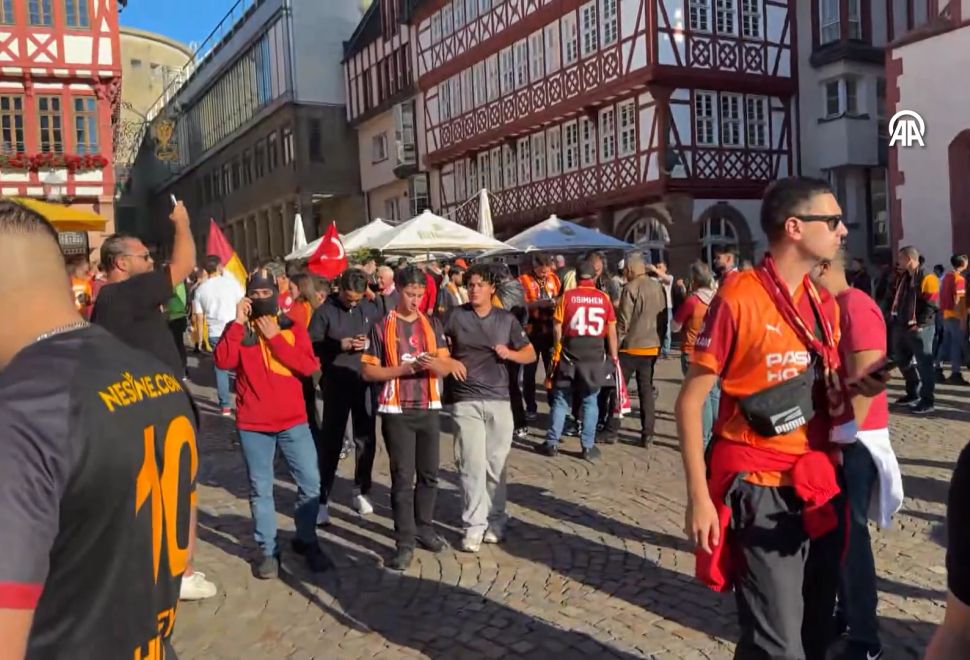 Galatasaray Taraftarı Frankfurt’ta Buluştu