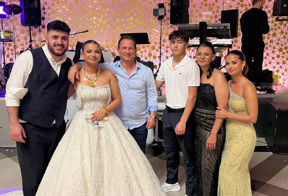 Melike ile Simon Evlendi