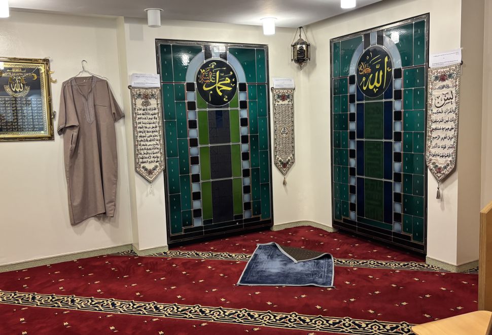 Duisburg Wanheimerort Sana Klinik’te 25 Yıldır Mescit Hizmeti