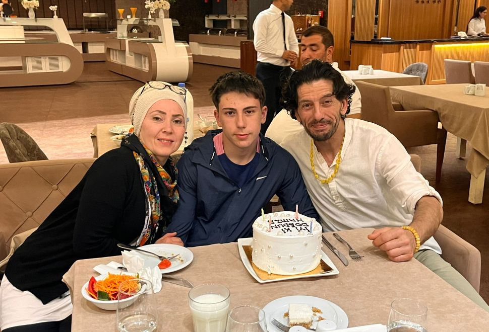 Şanlıurfa’da 16’ncı Yaş Gururu: Hamza Durgut’un Doğum Günü Sürprizi