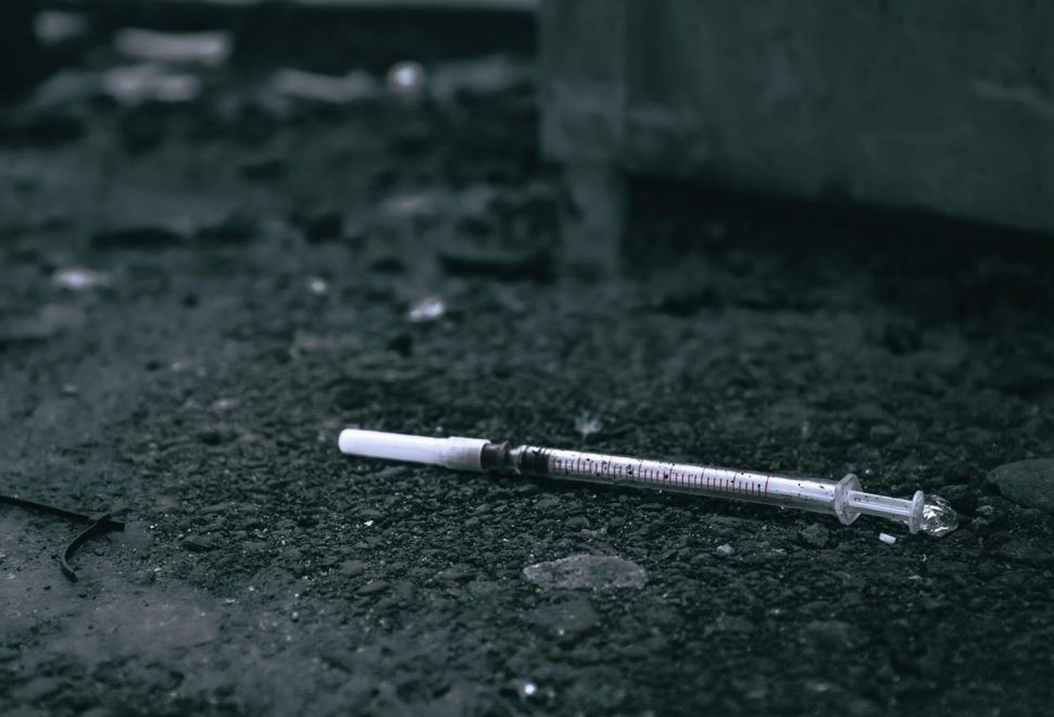 Almanya’da Yasa Dışı Uyuşturucular: Kenevir ve Kokain Tehdit Olmaya Devam Ediyor