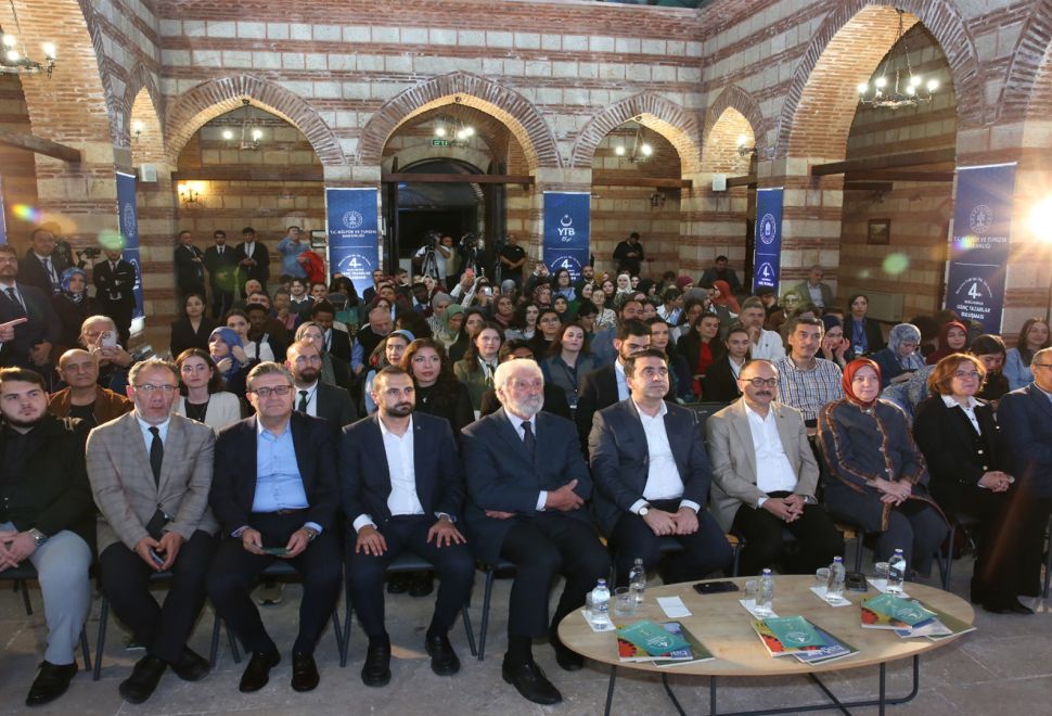 37 Ülkeden 105 Genç Yazar ‘YTB Bir Dünya Edebiyat Ödülleri’nde Bir Araya Geldi