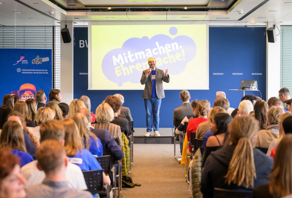 ‘Mitmachen Ehrensache’ (İyilik İçin El Ele) Girişimi, 25 Yılını Büyük Bir Coşkuyla Kutladı
