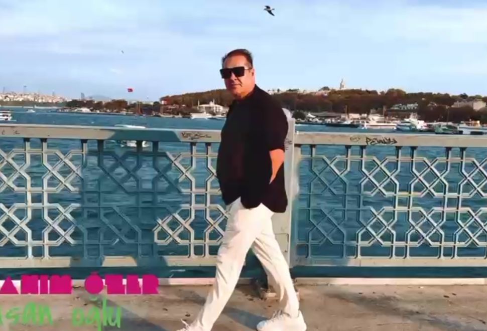 İbrahim Özer’den Peş Peşe İki Albüm: “İnsanoğlu” ve “Çok Fenasın”