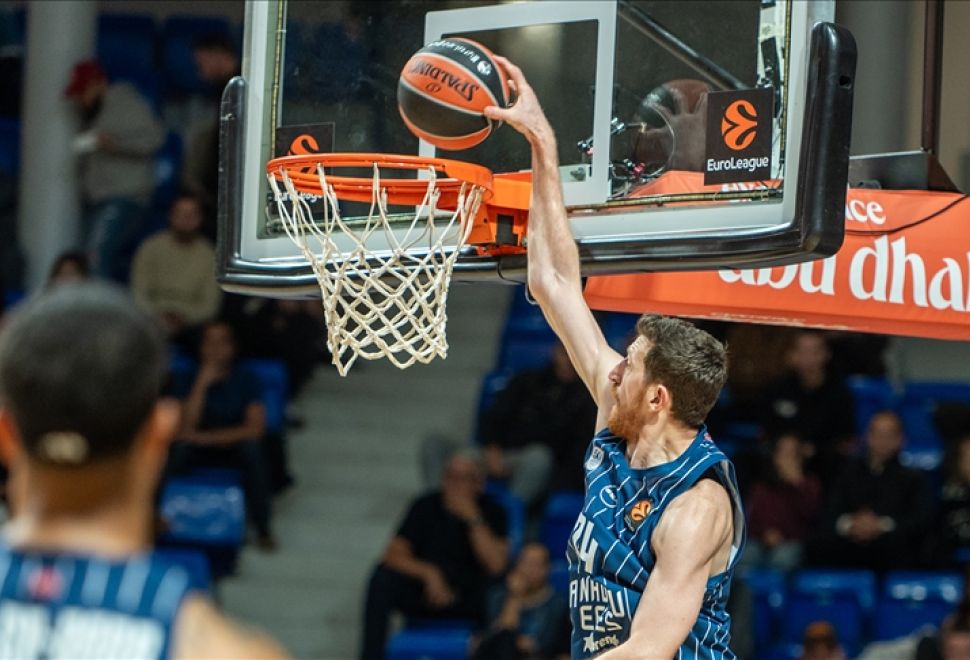 Anadolu Efes- Bayern Münih Mücadelesi Antalya’da