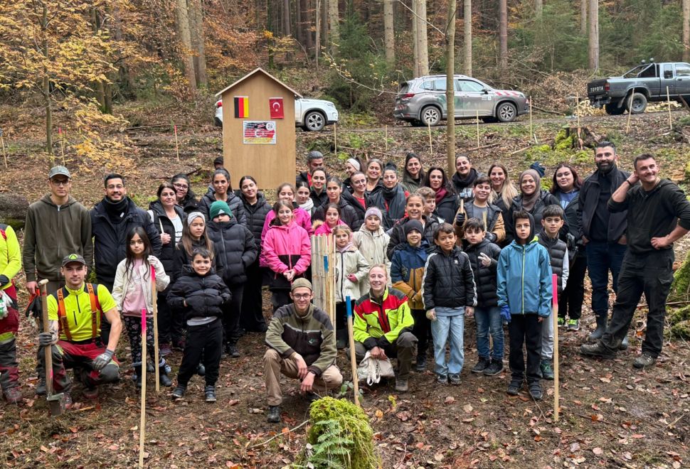 Miniklerden Anlamlı Etkinlik: “Her Çocuk Bir Fidan, Bir Fidan Dik Bin Nefes Kazan”