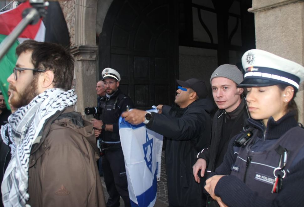 Reutlingen’de Gazze Mitingi: Destek Amacını Aşan Siyasi Çıkışlar Tepki Topladı