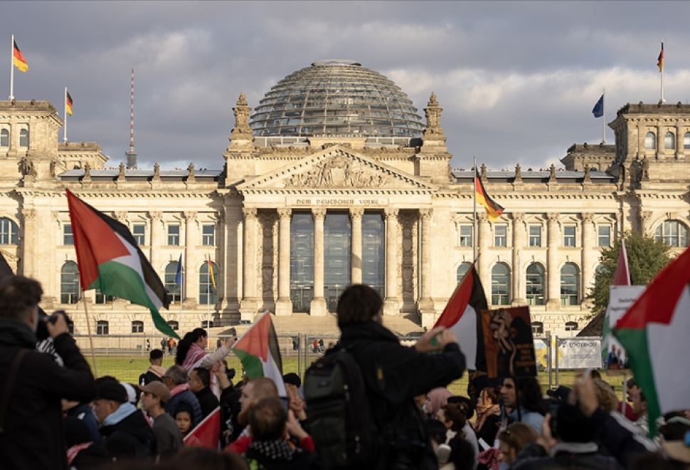 Alman Kamuoyu Gazze’de Savaş Suçu Diyor