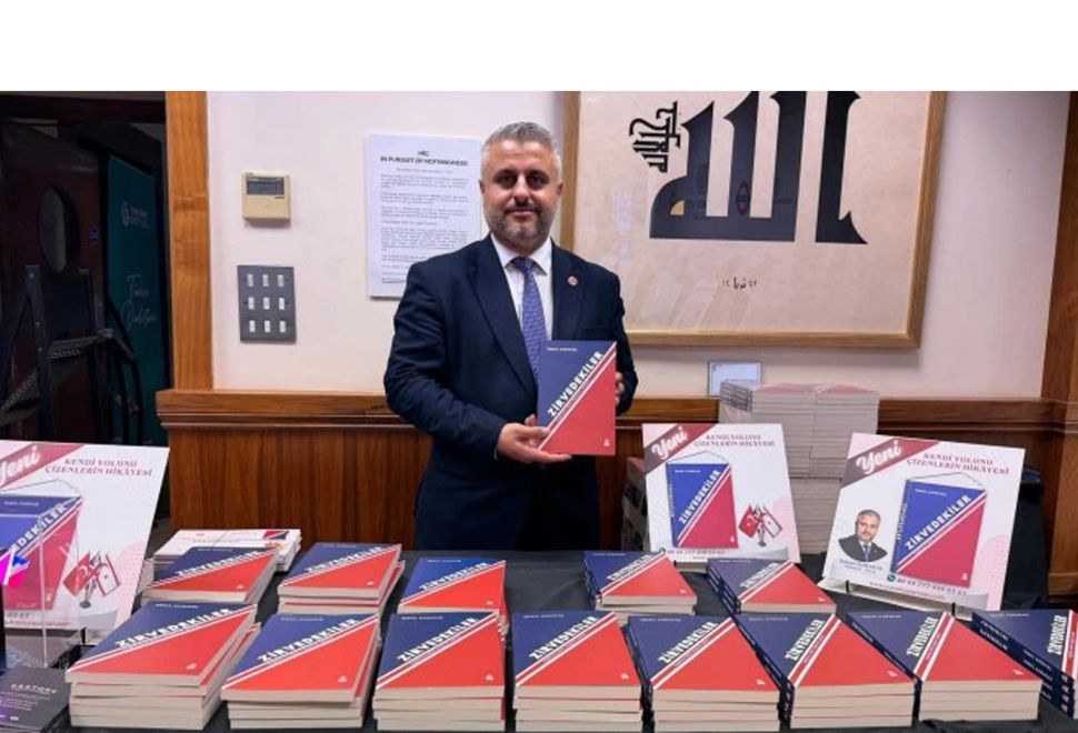 Gazeteci ve Yazar İsmail Karakaş’ın ‘Zirvedekiler’ Kitabı, Londra’da Yoğun Katılımla Tanıtıldı