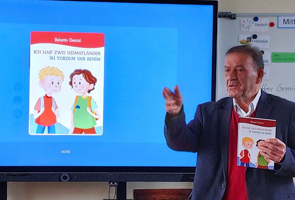 Eğitimci - Yazar Bahattin Gemici, Alman Okullarında Irkçılığı Ele Alıyor