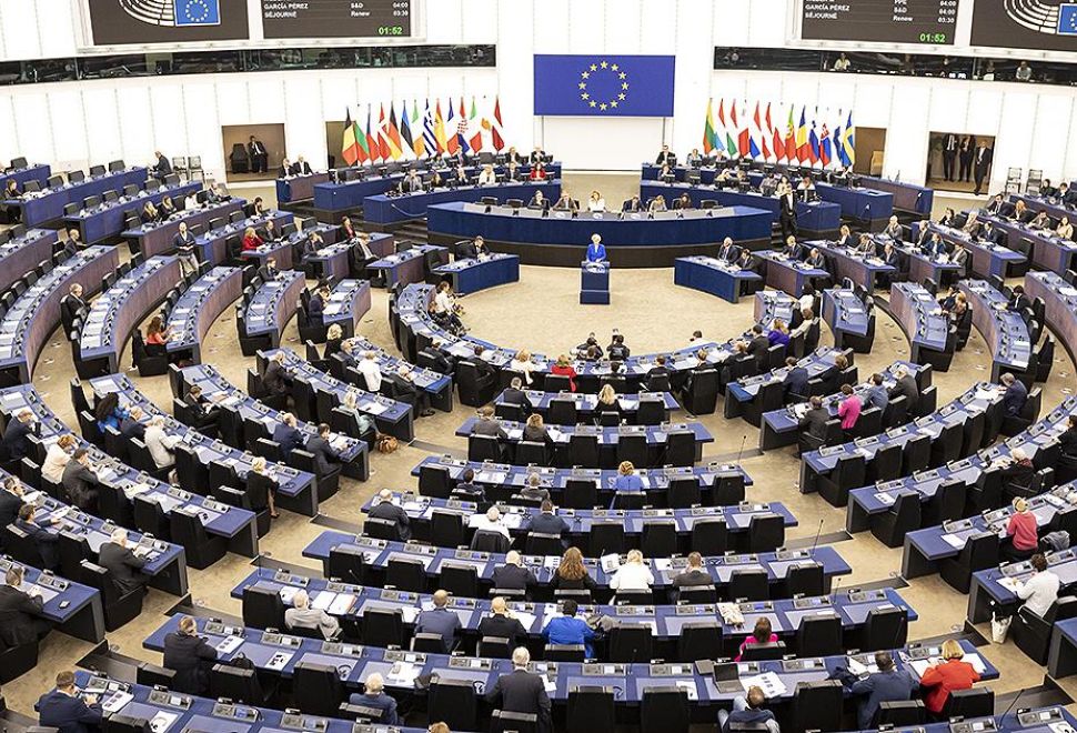 Avrupa Parlamentosu Yapay Zeka Yasasını Onayladı